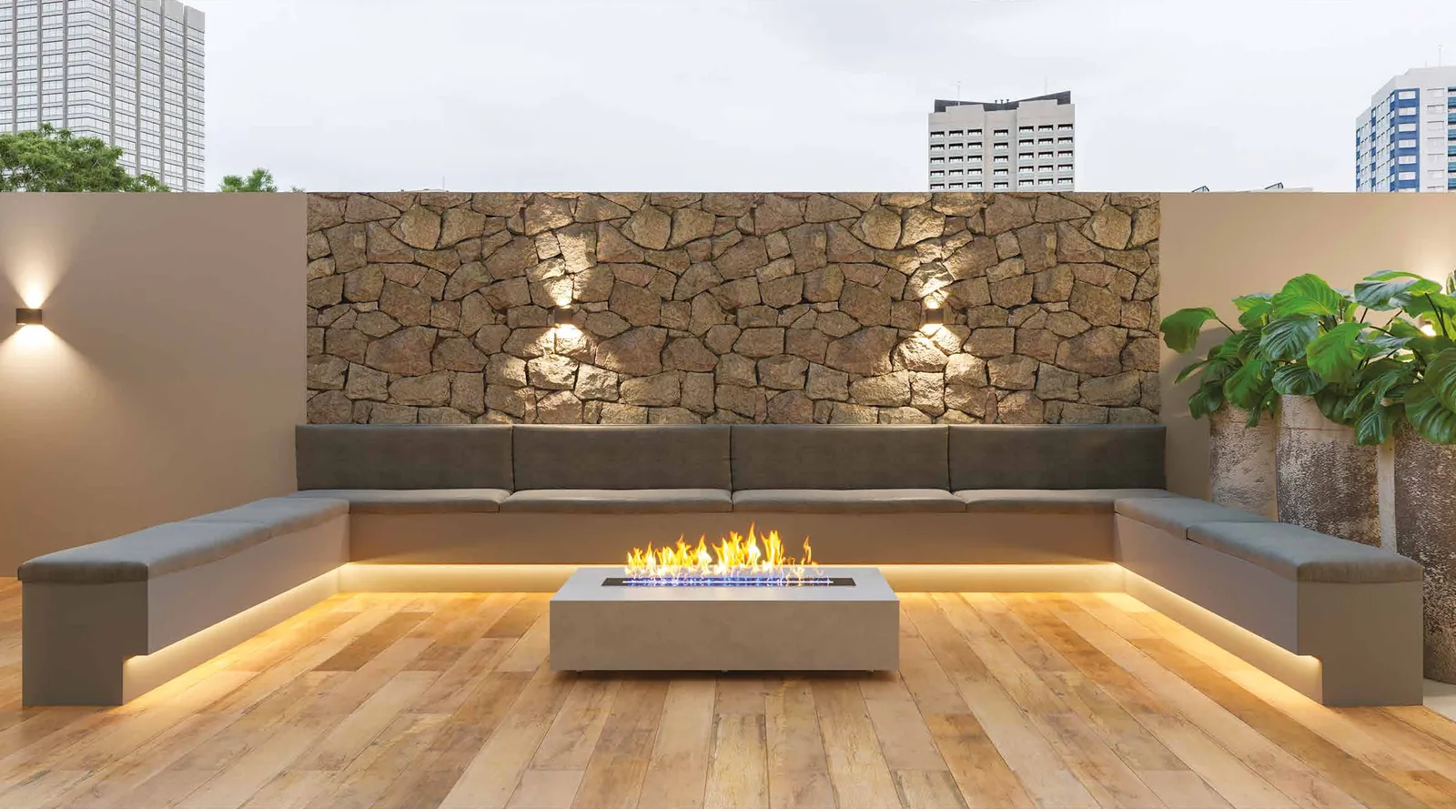 Fireplace com lareira ao ar livre do Residencial Alto SP