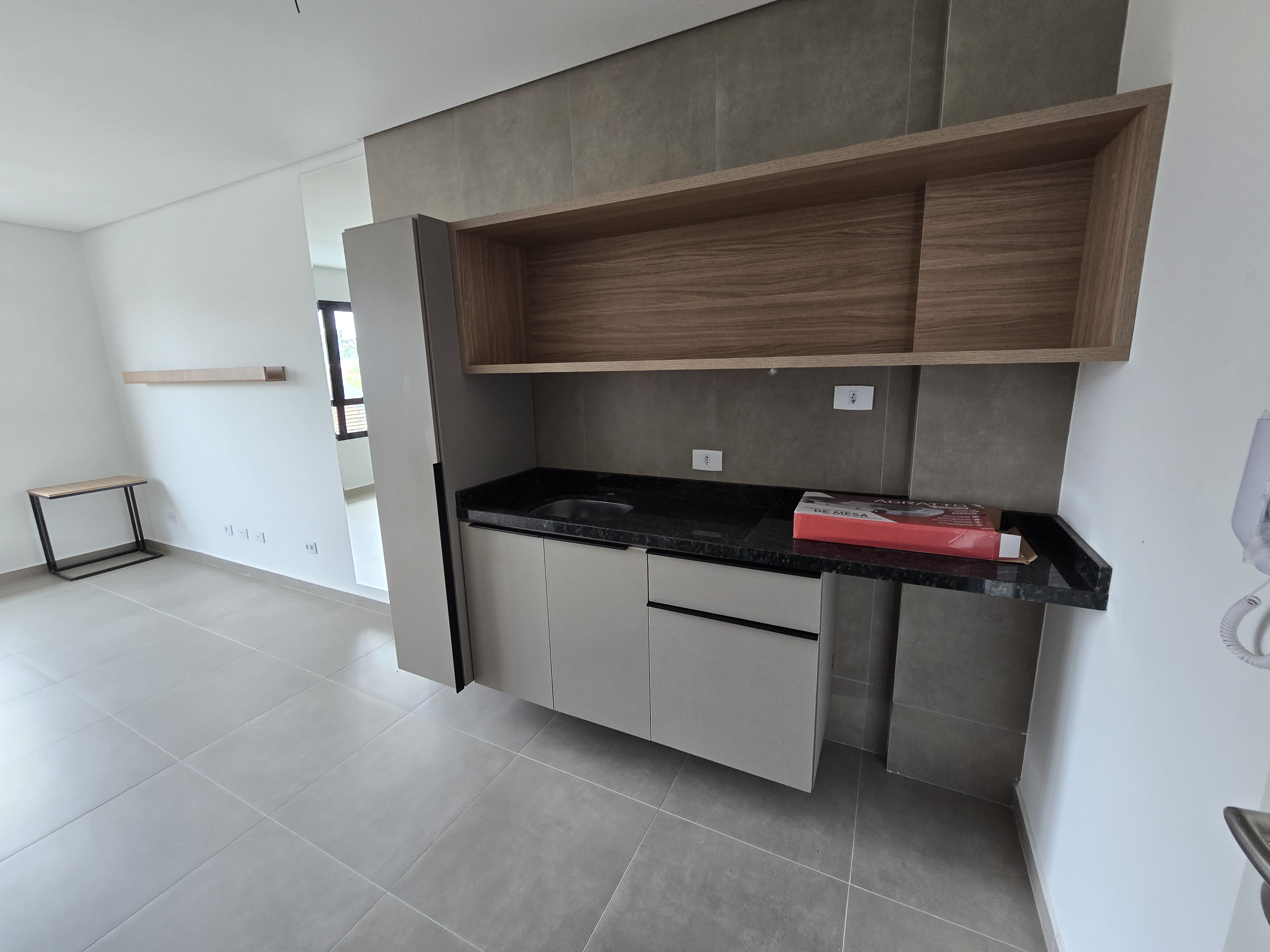 Cozinha americana com acabamento moderno – Eixo 795